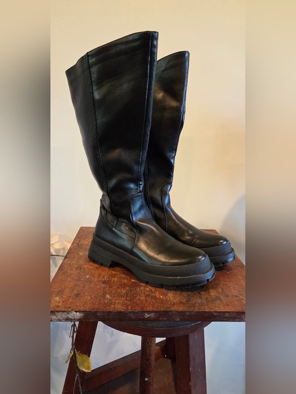 Dream Pairs Black Tall Leather Lug-Soled Boots
